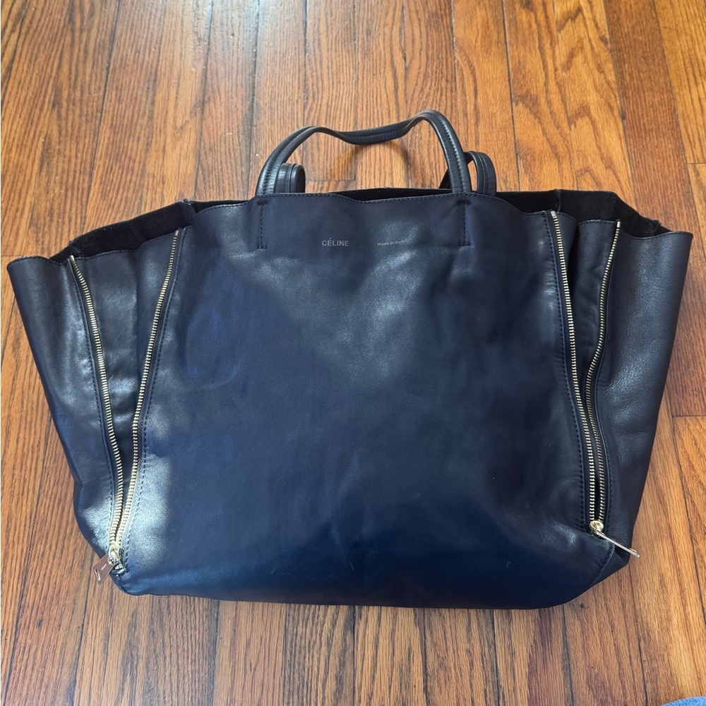 Celine Horizontal Zipper Gusset Cabas Black Lambskin Leather Totes Handbag - Picture 2 of 14